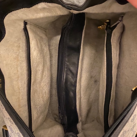 Authentic 80’s Vintage GUCCI Micro GG Bag in Navy - Picture 16 of 16